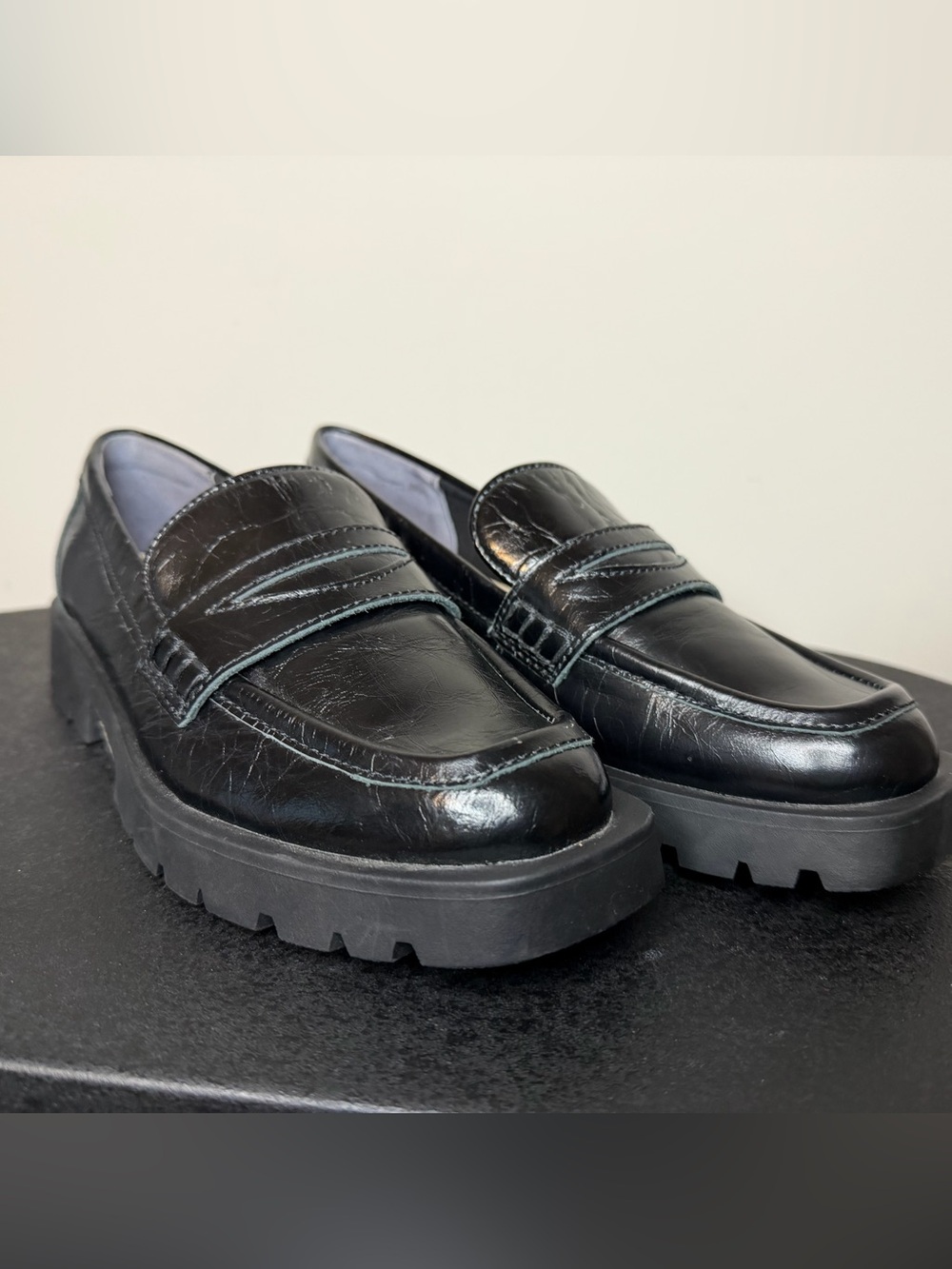 EUC - Women’s Dolce Vita Black Leather Clunky Loafer - Size: 8